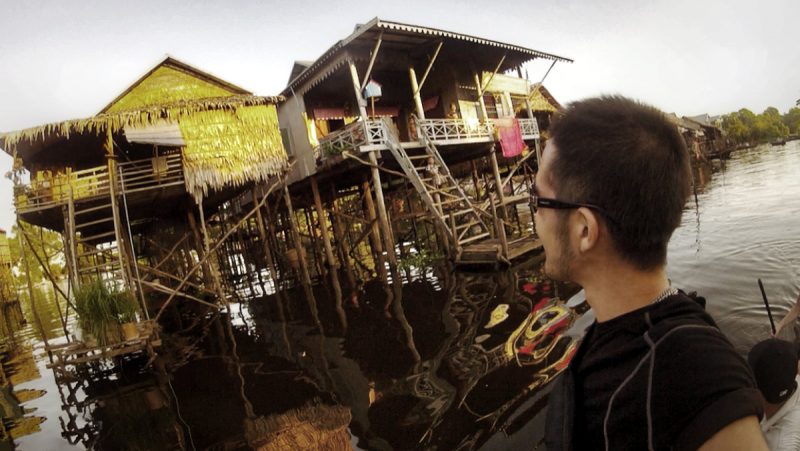 Culture Shock is a Thrill Ride On a Boat at the Floating Village of Siem Reap, Cambodia // Vinjatek
