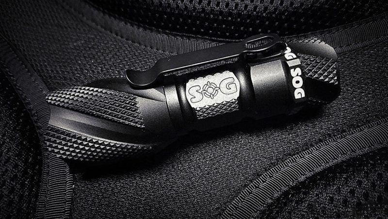 SOG Dark Energy Flashlight /// Vinjabond
