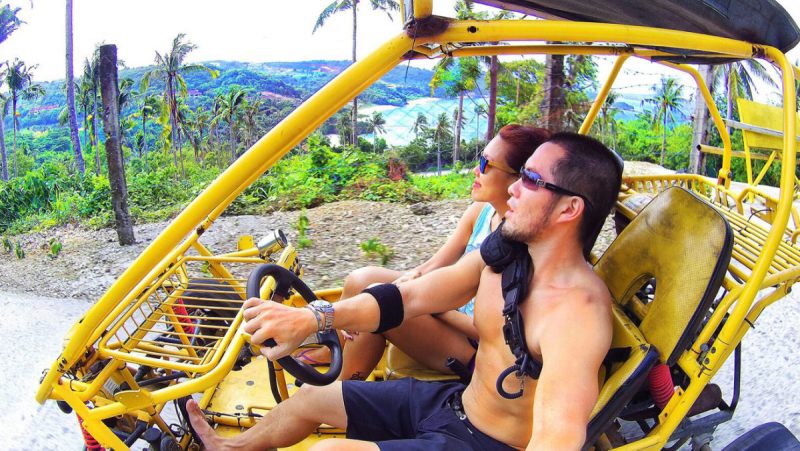 Riding a buggy around Boracay Island, Philippines /// Vinjatek