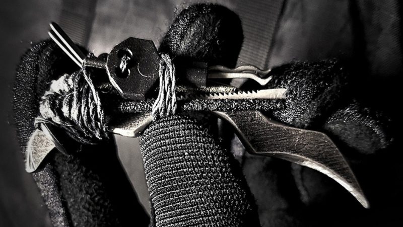 Stealth SERE Kit with Blade /// Vinjatek