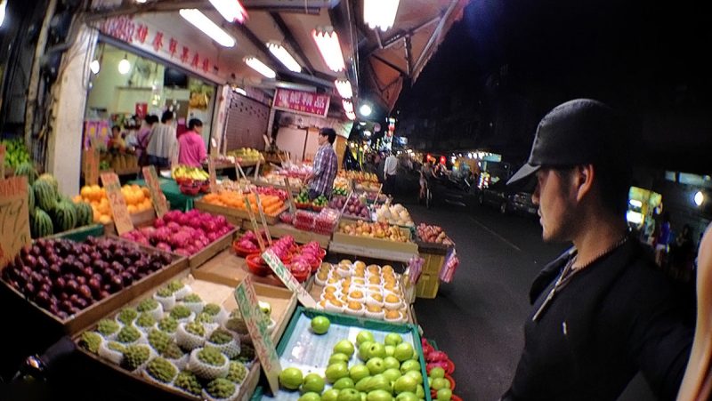 Fruit Shop in Taipei, Taiwan /// Vinjatek