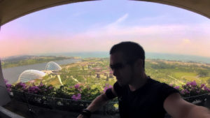 Vagabonding Guide: Long-Term Accommodations @ The Marina Bay Sands Infinity Pool in Singapore /// Vinjatek