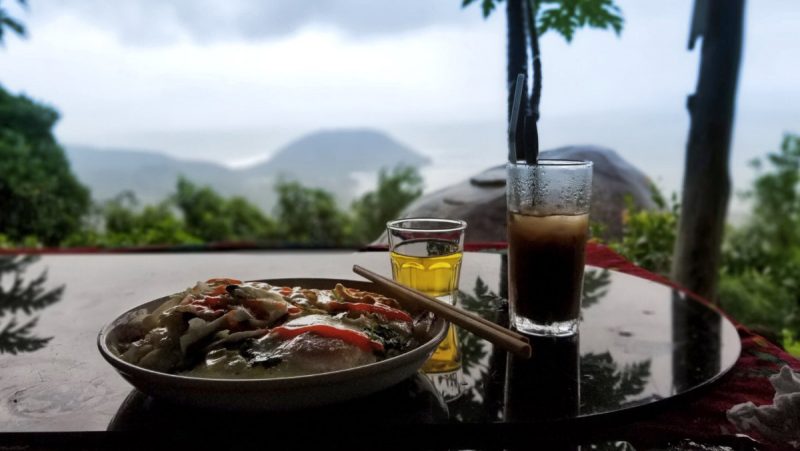 A pit stop restaurant on the Hai Van Pass in Vietnam /// Vinjatek