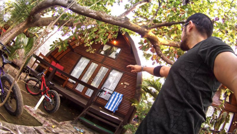 Airbnb Bungalow at Gili Air Island in Indonesia /// Vinjatek