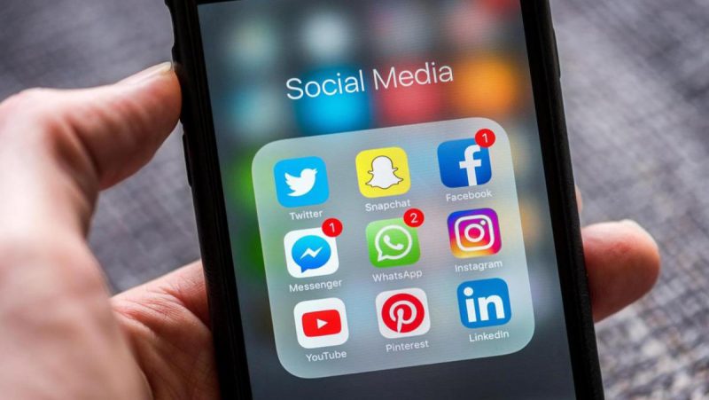 Using Social Media For Locational Misdirection /// Vinjatek